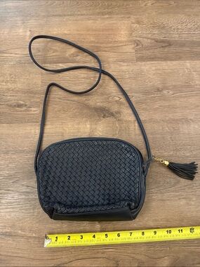 Vintage Woven Leather Crossbody Bag in Black with tassel pull